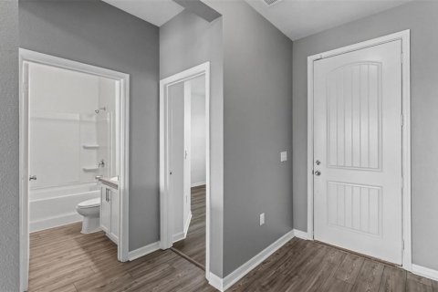 Casa en venta en Haines City, Florida, 5 dormitorios, 287.72 m2 № 2348011 - foto 6