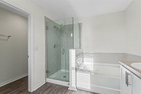 Casa en venta en Haines City, Florida, 5 dormitorios, 287.72 m2 № 2348011 - foto 16
