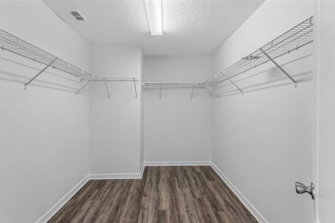 Casa en venta en Haines City, Florida, 5 dormitorios, 287.72 m2 № 2348011 - foto 14
