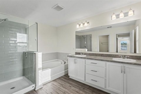 Casa en venta en Haines City, Florida, 5 dormitorios, 287.72 m2 № 2348011 - foto 15
