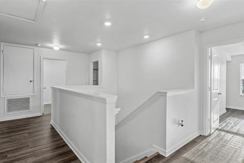 Casa en venta en Haines City, Florida, 5 dormitorios, 287.72 m2 № 2348011 - foto 12