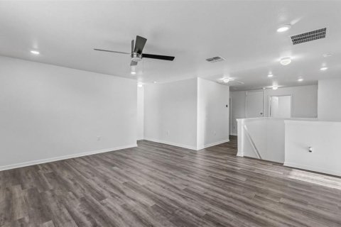 Casa en venta en Haines City, Florida, 5 dormitorios, 287.72 m2 № 2348011 - foto 11