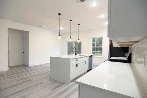 Villa ou maison à louer à Ocala, Floride: 4 chambres, 166.48 m2 № 2408463 - photo 9