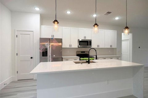 Villa ou maison à louer à Ocala, Floride: 4 chambres, 166.48 m2 № 2408463 - photo 6