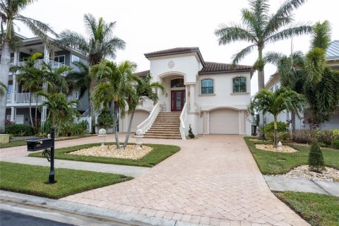 Villa ou maison à vendre à Redington Shores, Floride: 3 chambres, 232.26 m2 № 1866542 - photo 2