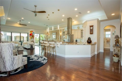 Villa ou maison à vendre à Redington Shores, Floride: 3 chambres, 232.26 m2 № 1866542 - photo 8