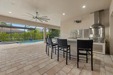 House in Bradenton, Florida 4 bedrooms, 286.6 sq.m. № 2400336 - photo 16