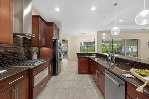 House in Bradenton, Florida 4 bedrooms, 286.6 sq.m. № 2400336 - photo 27
