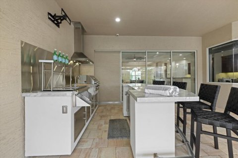 House in Bradenton, Florida 4 bedrooms, 286.6 sq.m. № 2400336 - photo 17