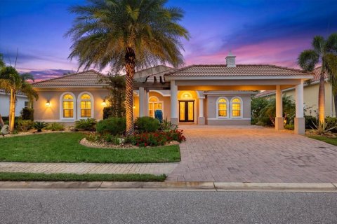 House in Bradenton, Florida 4 bedrooms, 286.6 sq.m. № 2400336 - photo 20