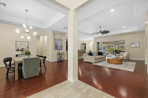 House in Bradenton, Florida 4 bedrooms, 286.6 sq.m. № 2400336 - photo 21
