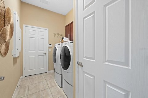 House in Bradenton, Florida 4 bedrooms, 286.6 sq.m. № 2400336 - photo 15
