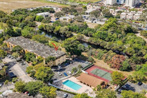 Condo in Boca Raton, Florida, 2 bedrooms  № 2031885 - photo 27