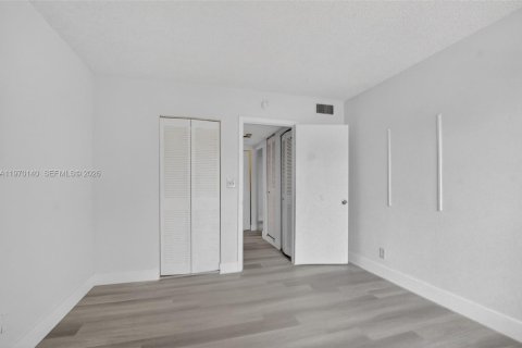 Condo in Boca Raton, Florida, 2 bedrooms  № 2031885 - photo 8