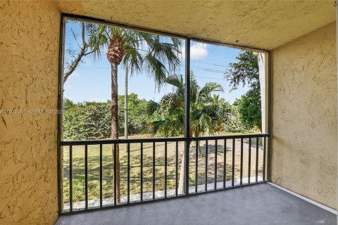 Condo in Boca Raton, Florida, 2 bedrooms  № 2031885 - photo 20