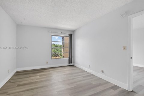 Condo in Boca Raton, Florida, 2 bedrooms  № 2031885 - photo 7