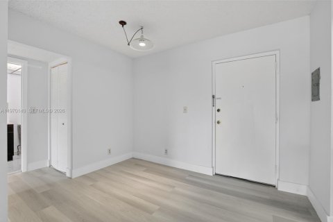 Condo in Boca Raton, Florida, 2 bedrooms  № 2031885 - photo 6