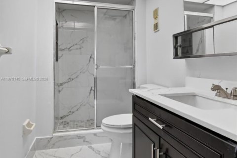 Condo in Boca Raton, Florida, 2 bedrooms  № 2031885 - photo 15