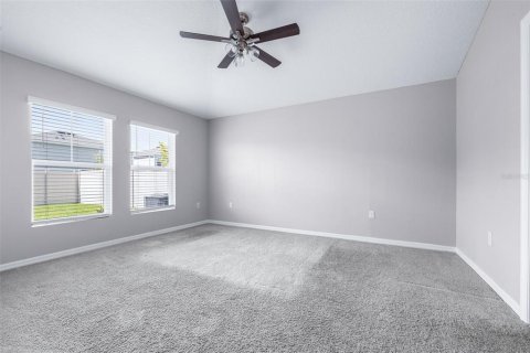 House in Fish Hawk, Florida 4 bedrooms, 171.68 sq.m. № 2377941 - photo 19