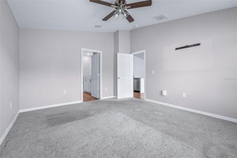 House in Fish Hawk, Florida 4 bedrooms, 171.68 sq.m. № 2377941 - photo 20