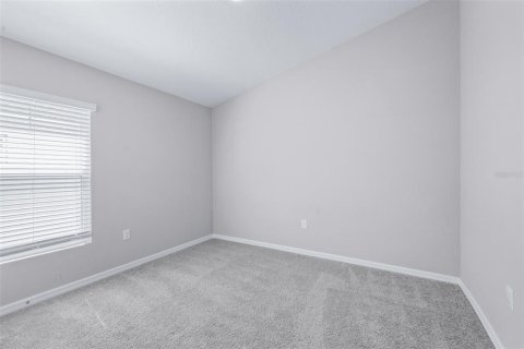 House in Fish Hawk, Florida 4 bedrooms, 171.68 sq.m. № 2377941 - photo 9