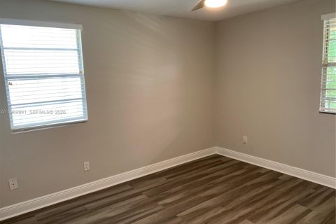 Condominio en alquiler en Pompano Beach, Florida, 1 dormitorio, 72.93 m2 № 2030779 - foto 3