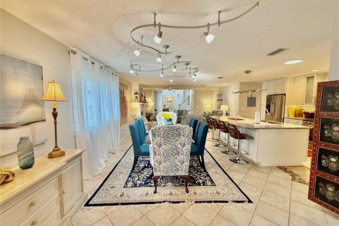 House in Flagler Beach, Florida 4 bedrooms, 239.69 sq.m. № 2122471 - photo 19
