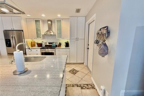 House in Flagler Beach, Florida 4 bedrooms, 239.69 sq.m. № 2122471 - photo 25
