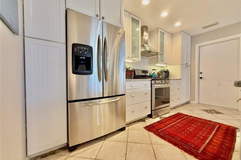House in Flagler Beach, Florida 4 bedrooms, 239.69 sq.m. № 2122471 - photo 22