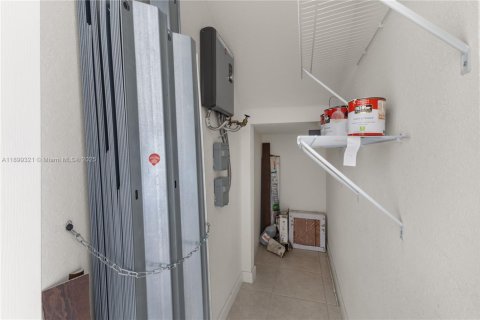 Townhouse in Hialeah, Florida 3 bedrooms, 137.77 sq.m. № 1954678 - photo 20