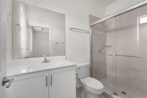 Townhouse in Hialeah, Florida 3 bedrooms, 137.77 sq.m. № 1954678 - photo 24