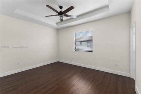 Townhouse in Hialeah, Florida 3 bedrooms, 137.77 sq.m. № 1954678 - photo 22