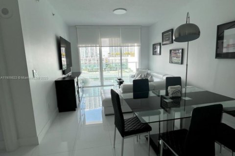 Copropriété à louer à Miami, Floride: 1 chambre, 72 m2 № 1965465 - photo 1