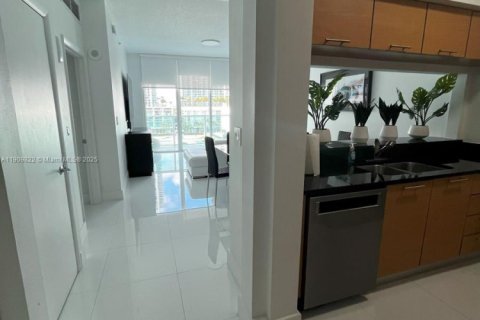 Copropriété à louer à Miami, Floride: 1 chambre, 72 m2 № 1965465 - photo 7