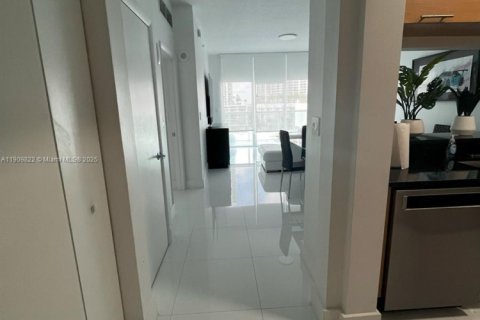 Copropriété à louer à Miami, Floride: 1 chambre, 72 m2 № 1965465 - photo 4