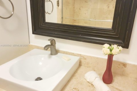 Copropriété à louer à Miami Beach, Floride: 1 chambre, 63.17 m2 № 2077991 - photo 16