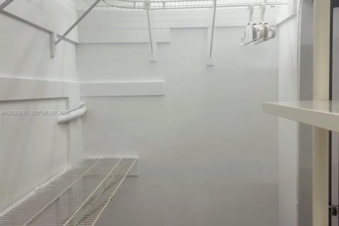 Copropriété à louer à Miami Beach, Floride: 1 chambre, 63.17 m2 № 2077991 - photo 15