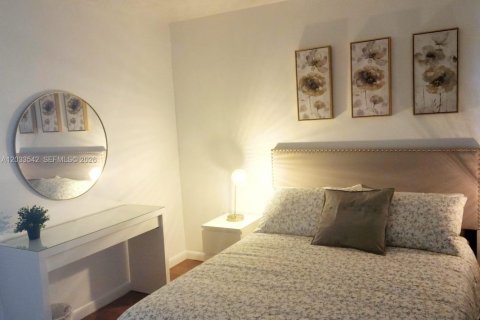 Copropriété à louer à Miami Beach, Floride: 1 chambre, 63.17 m2 № 2077991 - photo 10