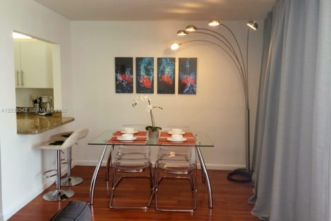 Copropriété à louer à Miami Beach, Floride: 1 chambre, 63.17 m2 № 2077991 - photo 6