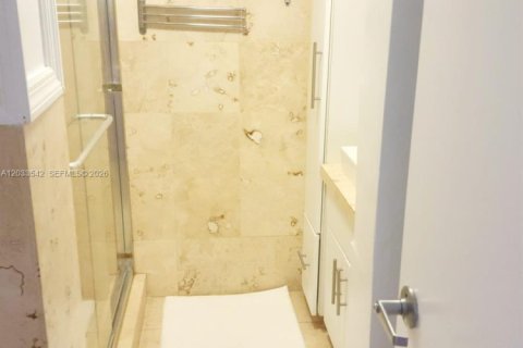 Copropriété à louer à Miami Beach, Floride: 1 chambre, 63.17 m2 № 2077991 - photo 17