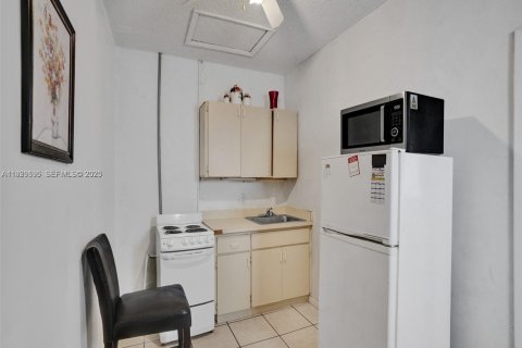 Снять в аренду коммерческую недвижимость в Майами, Флорида 3 спальни, 152.64м2, № 1990648 - фото 5