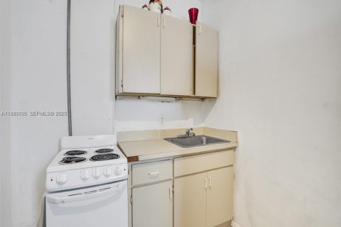 Снять в аренду коммерческую недвижимость в Майами, Флорида 3 спальни, 152.64м2, № 1990648 - фото 6