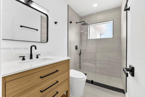 House in Dania Beach, Florida 3 bedrooms, 142.05 sq.m. № 2069126 - photo 18