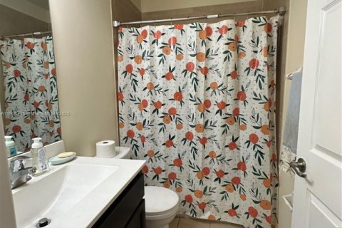 Touwnhouse à vendre à Homestead, Floride: 3 chambres, 126.81 m2 № 1965381 - photo 6