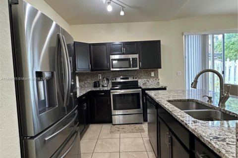 Touwnhouse à vendre à Homestead, Floride: 3 chambres, 126.81 m2 № 1965381 - photo 12