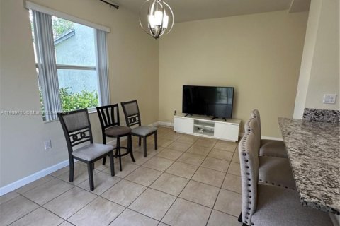 Touwnhouse à vendre à Homestead, Floride: 3 chambres, 126.81 m2 № 1965381 - photo 9