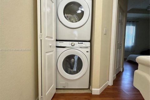 Touwnhouse à vendre à Homestead, Floride: 3 chambres, 126.81 m2 № 1965381 - photo 17