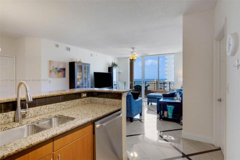 Copropriété à louer à Hallandale Beach, Floride: 2 chambres, 111.48 m2 № 1868464 - photo 21