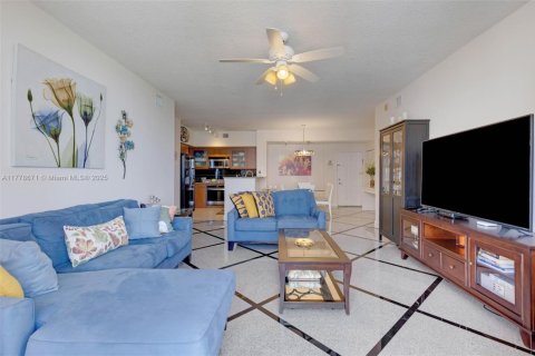 Copropriété à louer à Hallandale Beach, Floride: 2 chambres, 111.48 m2 № 1868464 - photo 22
