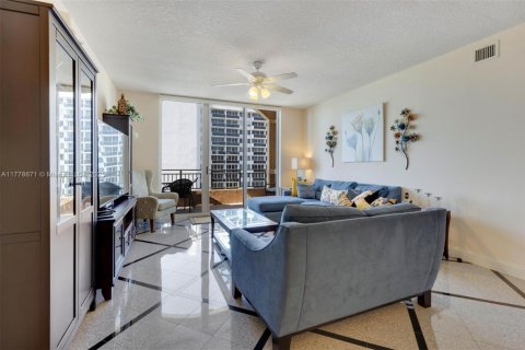 Copropriété à louer à Hallandale Beach, Floride: 2 chambres, 111.48 m2 № 1868464 - photo 25